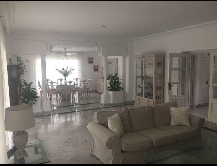 Torremora Puerto Banus Villaer